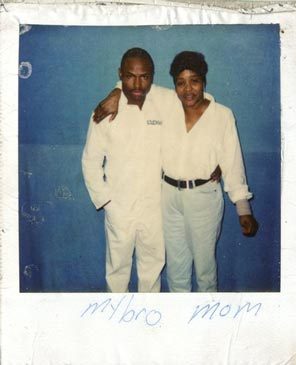 Maurice Clemmons during a visit by his mother, Dorthy, in an Arkansas prison. 